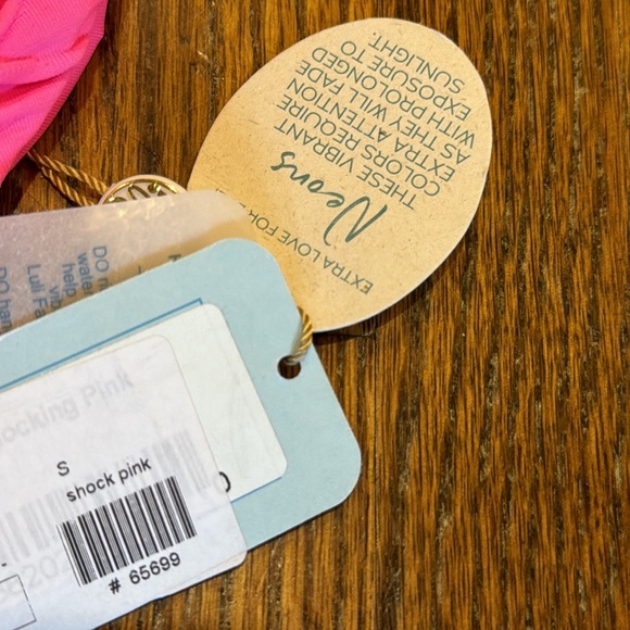 NWT Lulifama bikini top triangle top small shock pink - Picture 3 of 7